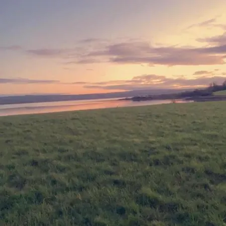Scenic Estuary Way 3-bed In Semesterbostad *
