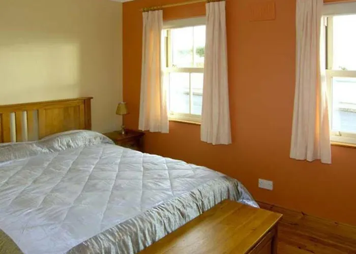 Scenic Estuary Way 3-bed In Nyaraló Labasheeda